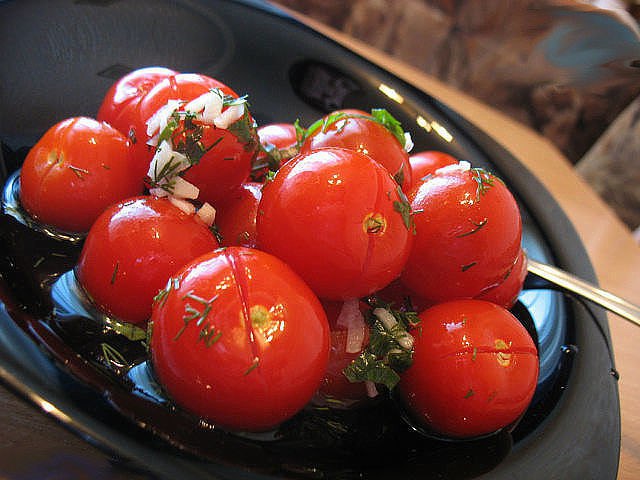 Gardi mazsālītie tomāti – ātri un viegli pagatavojami