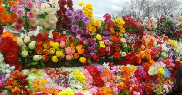 Ziedi un vainagi kapiem var izraisīt vēzi