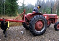 Valdība apstiprina izmaiņas traktortehnikas vadītāju apmācību kārtībā