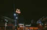 McDonald’s pārdošanas apjomi samazinās, jo pusdienotāji saskaras ar “nenoteiktību”