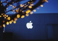 Amazon un Apple uzrāda spēcīgus ienākumus, taču tarifi mazina investoru apetīti
